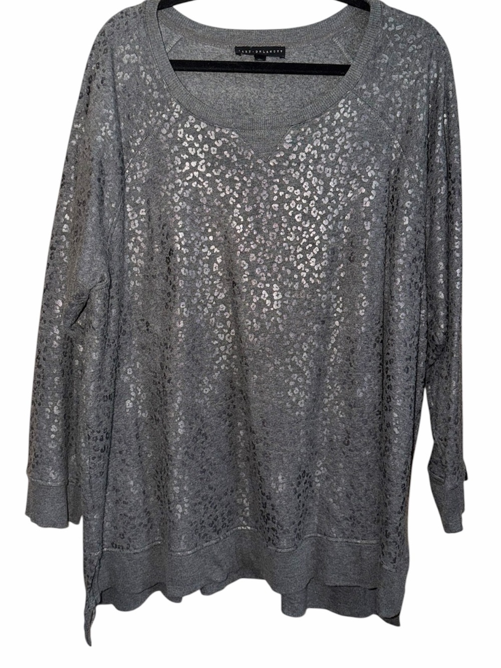 𝐉𝐀𝐍𝐄 + 𝐃𝐄𝐋𝐀𝐍𝐂𝐄𝐘 | LEOPARD PRINT LONG SLEEVE TOP